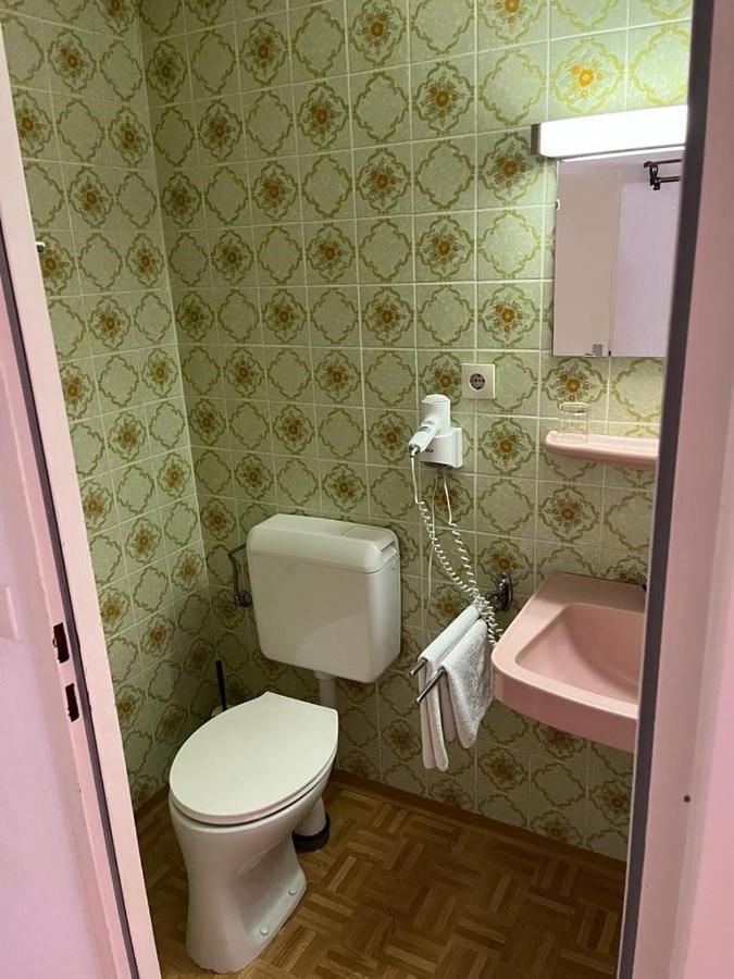براوناو آم إن City Hotel 17 المظهر الخارجي الصورة