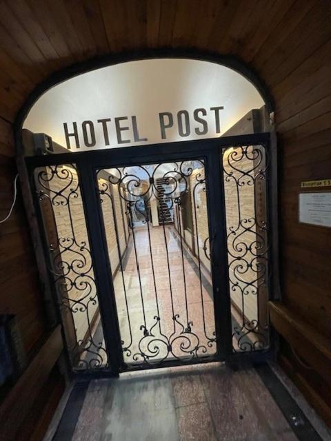 براوناو آم إن City Hotel 17 المظهر الخارجي الصورة