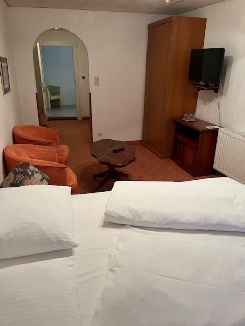 براوناو آم إن City Hotel 17 المظهر الخارجي الصورة