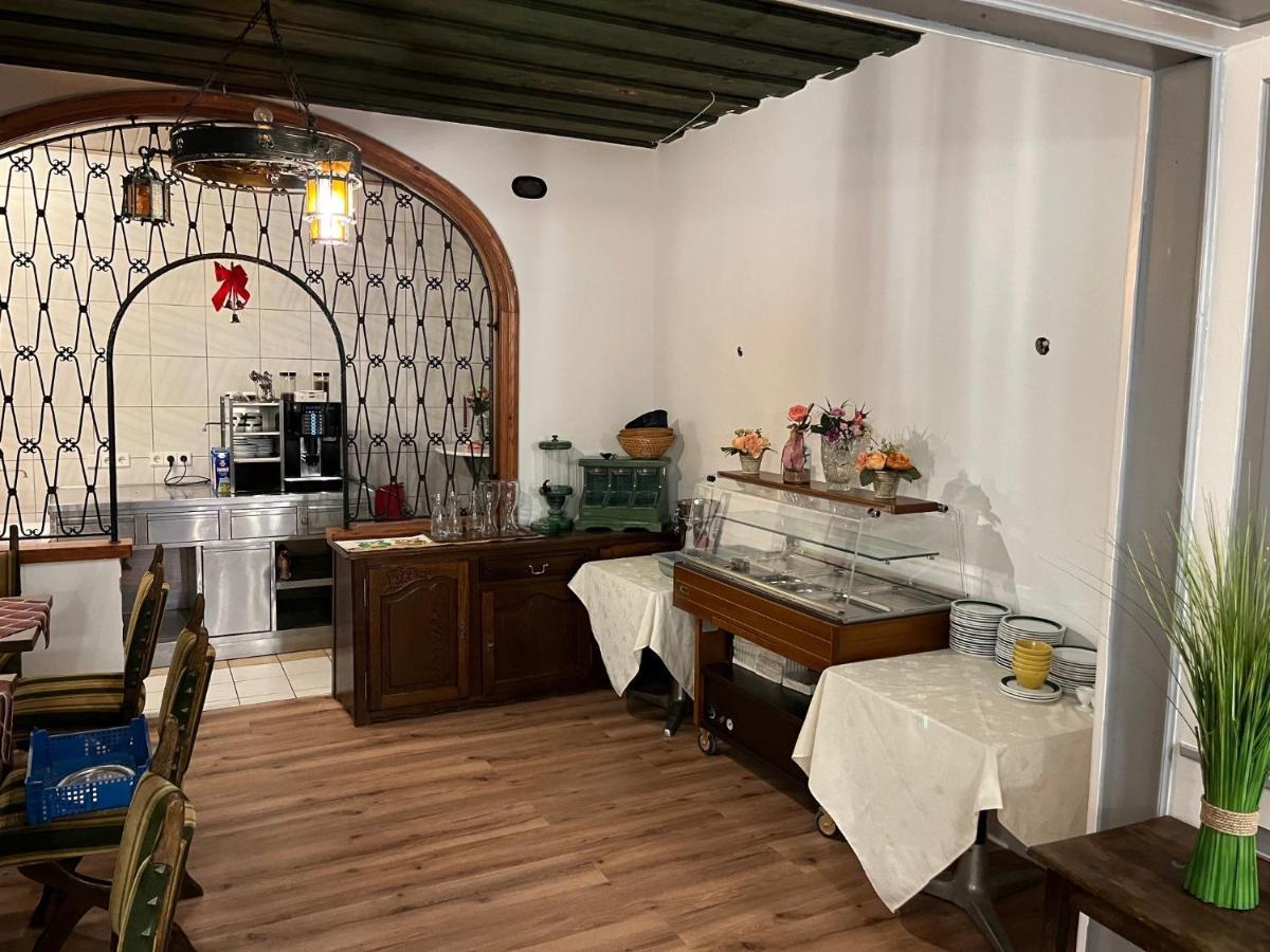 براوناو آم إن City Hotel 17 المظهر الخارجي الصورة